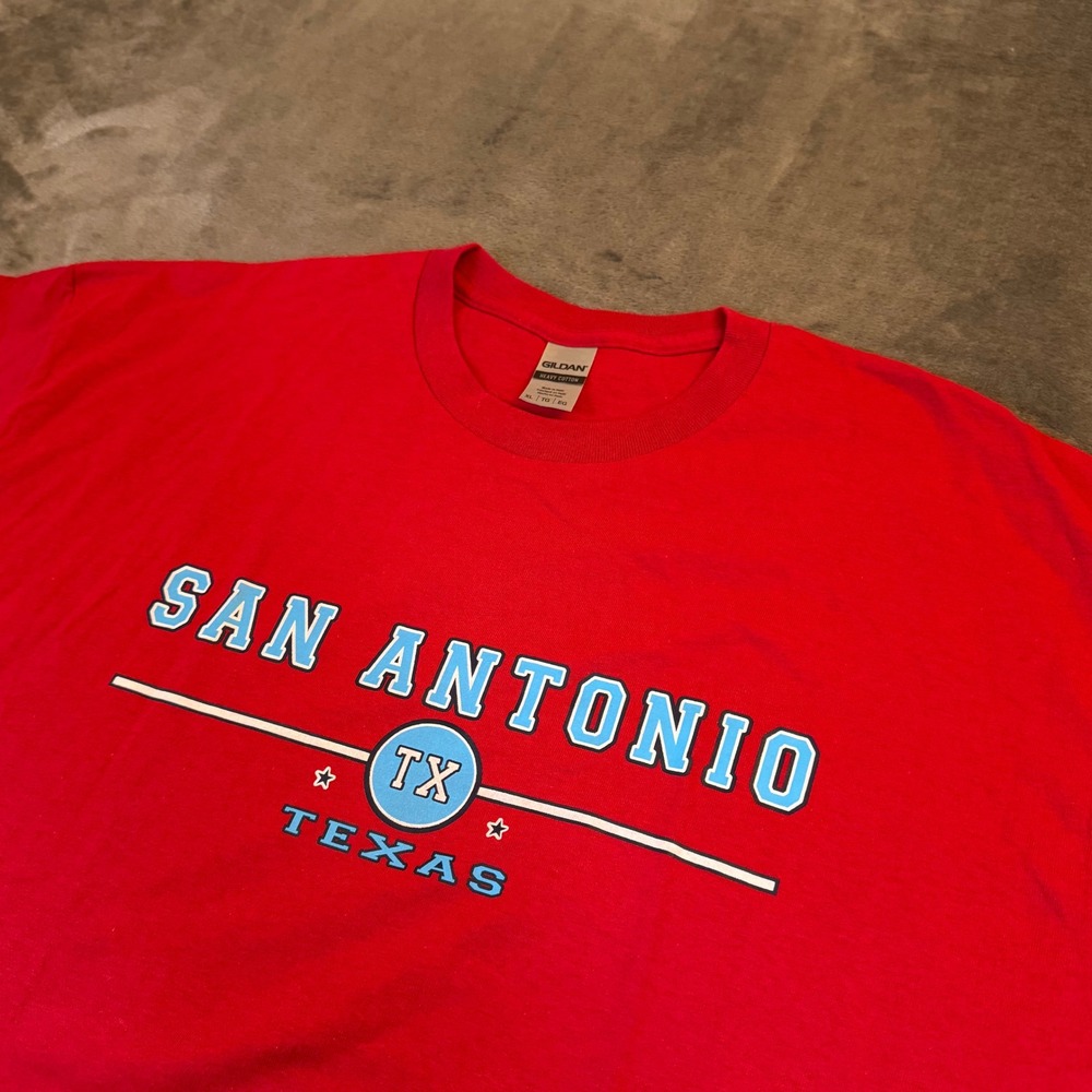 Gildan San Antonio Texas‎ Graphic T-Shirt Mens XL Red Heavy Cotton Short Sleeve